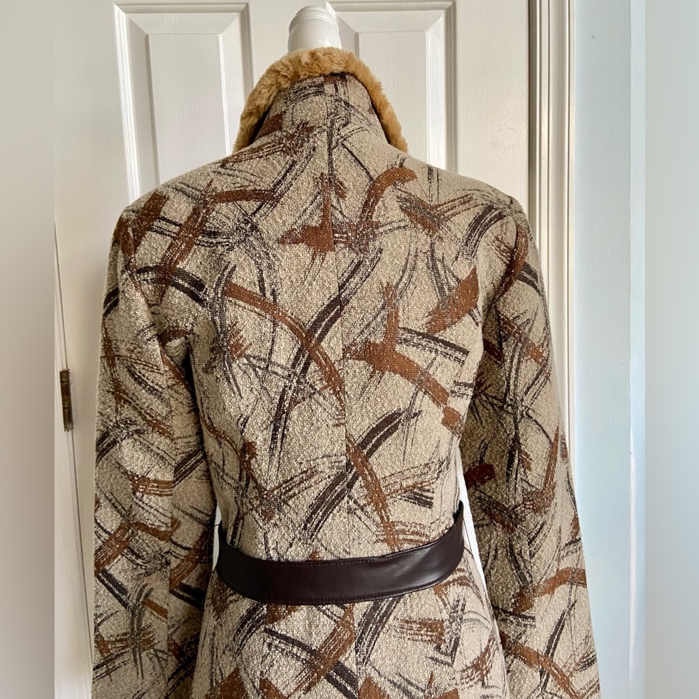 Bisou Bisou Michelle Bombat Midlength Coat with Faux Fur Collar. Size 6 - Picture 3 of 14